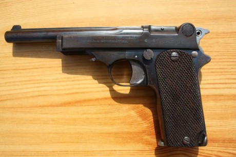 Hace unos días encontré por casualidad en una web extranjera un arma a la venta que hacía muchos años 40