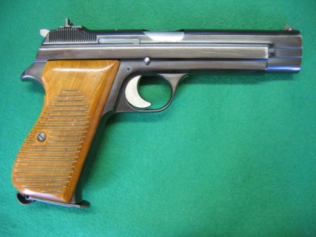 Hace unos días encontré por casualidad en una web extranjera un arma a la venta que hacía muchos años 90