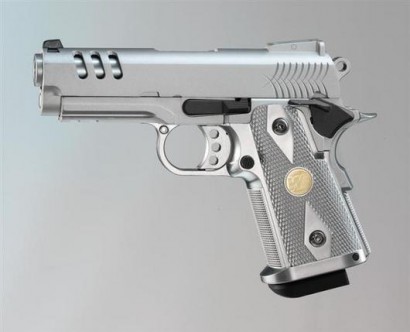 Me gustaria abrir este hilo para que cada cual expusiera el arma que mas le gustaria tener,que le ragalasen,o 120