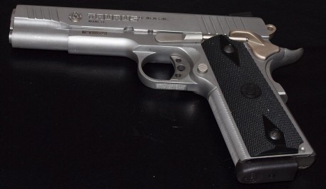 Tengo una duda con esta  pistola  y que por más que leo por la web no me termina de quedar clara.
¿Se 90