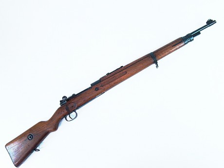 Hace unos días encontré por casualidad en una web extranjera un arma a la venta que hacía muchos años 70