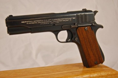 Hace unos días encontré por casualidad en una web extranjera un arma a la venta que hacía muchos años 171