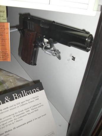 Hace unos días encontré por casualidad en una web extranjera un arma a la venta que hacía muchos años 11