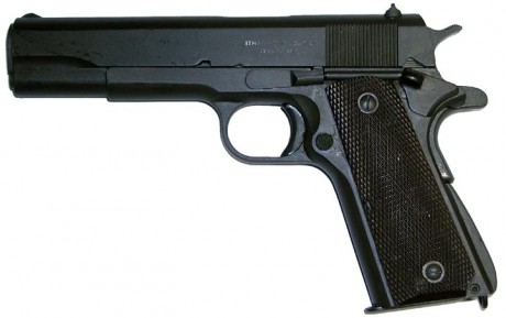 Hace unos días encontré por casualidad en una web extranjera un arma a la venta que hacía muchos años 111
