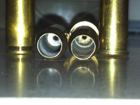 Hola amigos os voy a dejar una prueba que he realizado en casa con unas Vainas del 38 y otras del 44-40 110