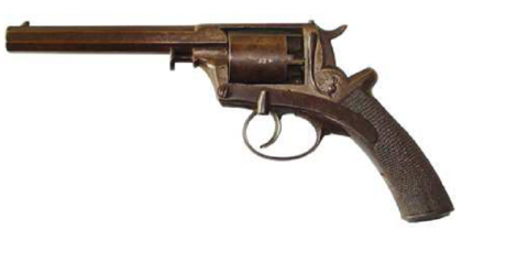Hace unos días encontré por casualidad en una web extranjera un arma a la venta que hacía muchos años 132