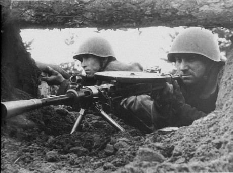 Hace unos días encontré por casualidad en una web extranjera un arma a la venta que hacía muchos años 100