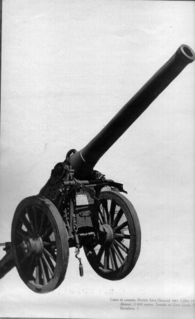  Buen corto !! pero hay una gran pega!! esos uniformes ni siquiera son españoles y esas escopetas de caza 161