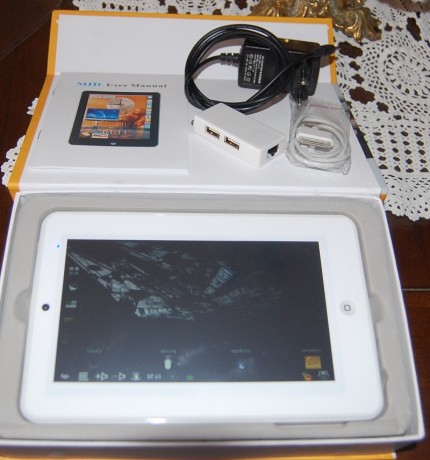 Hola.

Vendo o cambio esta tablet por no darle uso. Lleva el sistema operativo Modroid en lugar del Android 02