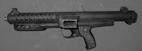 Hace unos días encontré por casualidad en una web extranjera un arma a la venta que hacía muchos años 80