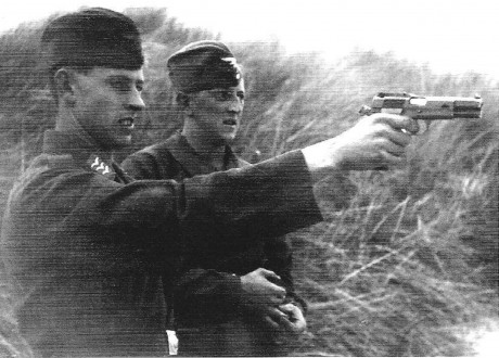 Hace unos días encontré por casualidad en una web extranjera un arma a la venta que hacía muchos años 31