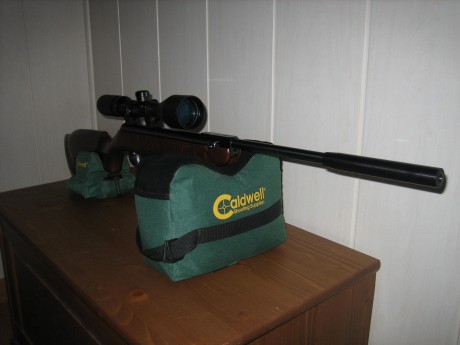 Bueno, por fin, despues de casi 4 meses ya tengo en casa esta preciosa carabina ( y segun creo yo,bastante 20