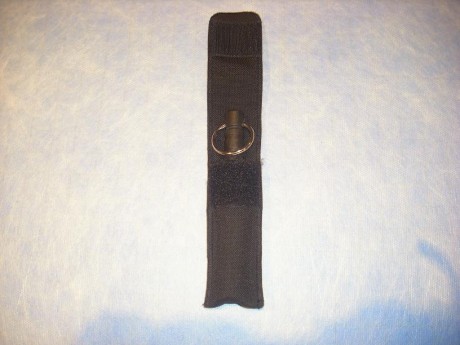 Hola!!!

Vendo Kobutan en polímero.
Longitud 15,3 centímetros. (6”)
Funda  cordura con cierre y lengüeta 10