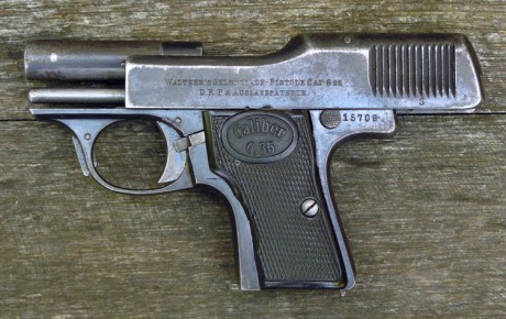 Hace unos días encontré por casualidad en una web extranjera un arma a la venta que hacía muchos años 102