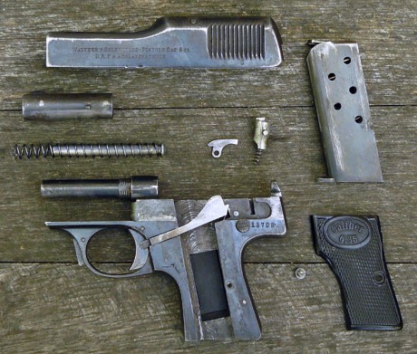 Hace unos días encontré por casualidad en una web extranjera un arma a la venta que hacía muchos años 101