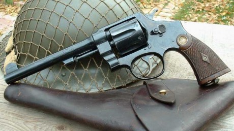 Hace unos días encontré por casualidad en una web extranjera un arma a la venta que hacía muchos años 101