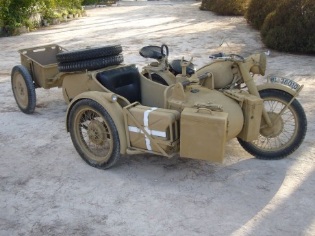 A ver si tenemos suerte...

Busco moto, preferiblemente naked o semicarenadas y de cilindrada de 500 en 40