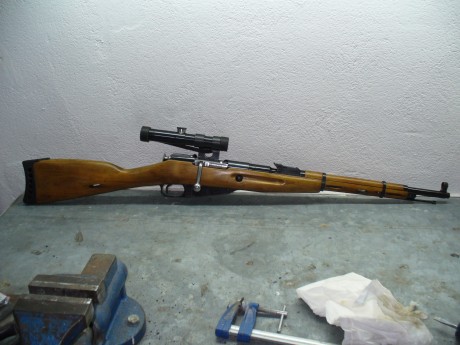 El Mosin-Nagant ..
es un rifle militar accionado por cerrojo, con cargador de cinco proyectiles, que 160