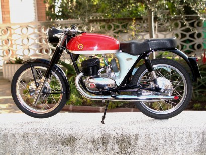 Pues eso, que como me gustan tanto las motos, y desde los quince años las uso, sea invierno o verano, 80