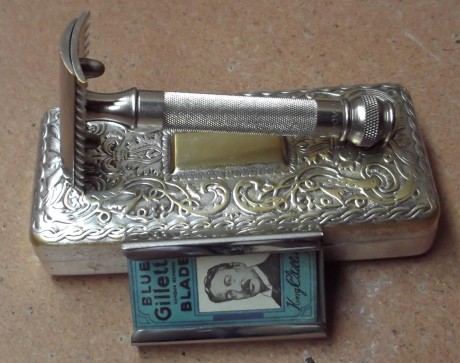 Vendo esta maquinilla clásica de afeitar de la todo poderosa marca Gillette del año 1908, con una conservación 00