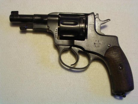 Hace unos días encontré por casualidad en una web extranjera un arma a la venta que hacía muchos años 50