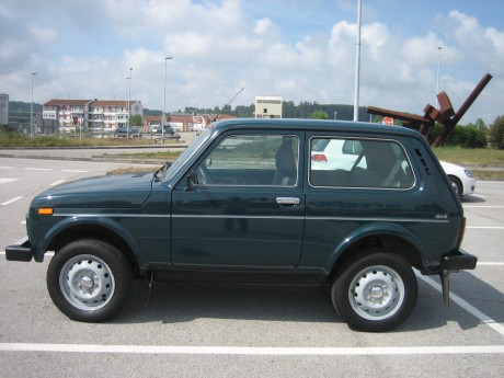 Lada Niva 4x4, 24000Km, del 2008,ITV pasada en febrero, A/A, Gancho de remolque, Gasolina, está en Asturias. 00