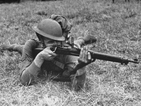 Hace unos días encontré por casualidad en una web extranjera un arma a la venta que hacía muchos años 101