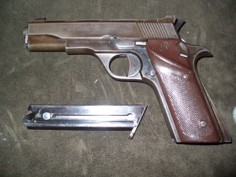 Hace unos días encontré por casualidad en una web extranjera un arma a la venta que hacía muchos años 31