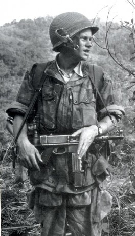 Hace unos días encontré por casualidad en una web extranjera un arma a la venta que hacía muchos años 70
