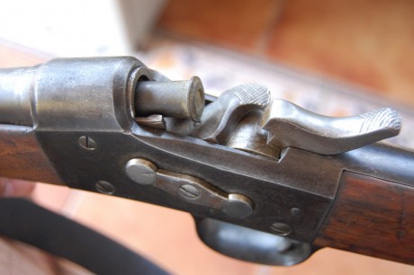 Bueno aqui estamos otra vez pero esta vez con ayuda 
Empezamos con armamento ligero FUSILES

FUSIL MAUSER 40