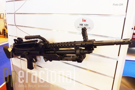 Va a estar a la altura de la MG-42 ? competira cara a cara con la FN MAG?

https://youtu.be/mkLA3v84F1I
 20