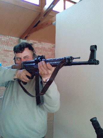 Pues sí 93 abriles para el que  creador del que dicen el mejor fusil de asalto,(sin desmerecer otros ,claro 140