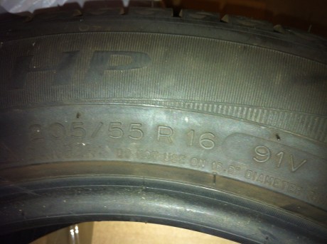 Se vende 4 ruedas nuevas, unos 300 km.,de la marca Michelin Primacy 205/55 R16, montadas hasta la fecha 00