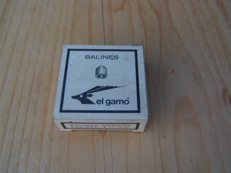 Hola. Desde hace más de cuarenta años he ido guardando las cajas de balines que caían en mis manos, y 32