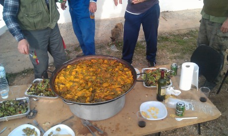  LOS ALMUERZOS DE CAZA MENOR NO CUENTAN Y LOS ABATES SIN FOTO TAMPOCO 
 
Voy a recordar las normas y asi 141