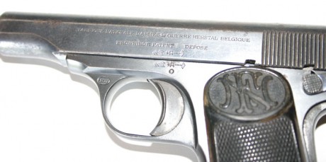 Hola a todos foreros, hoy un familiar mio me ha llamado porque encontro una FN Browing 1910 en una caja 00