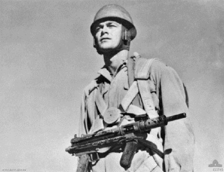 Hace unos días encontré por casualidad en una web extranjera un arma a la venta que hacía muchos años 40