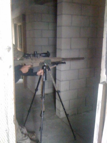 Agujeros de ratas, snipers holes, troneras o como le quieran llamar. Francotirador urbano el reto insuperable.

Un 170