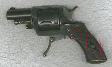 Hola un saludo a todos,si me podrias decir que arma es esta y de que epoca es,si os fijais todavia tiene 10
