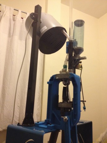 Hola , vendo prensa progresiva DILLON 650 XL  nueva , tiene 1000 cartuchos recargados , para calibre 9Pb 02