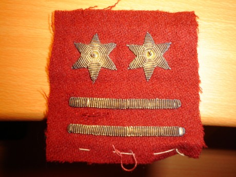 No ando muy puesto en esto de las divisas militares antiguas, por eso si alguien me puede ayudar a identificar 01