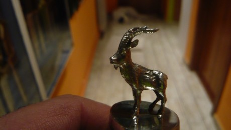hola,aqui os muestro unos cuchillos muela de la serie iberica,es una serie ya descatalogada.muestra a 00