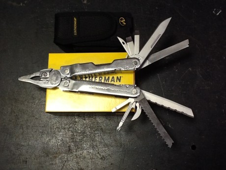 Pongo a la venta varios alicates multiusos de la casa Leatherman.

Todos están sin estrenar, van en sus 30