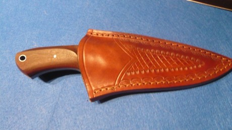hola,aqui os muestro unos cuchillos muela de la serie iberica,es una serie ya descatalogada.muestra a 160