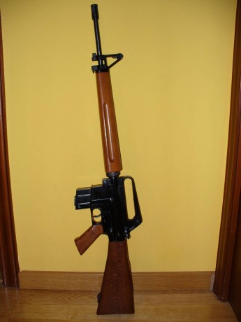 buenas compañeros,estoy interesado en comprarme una carabina adler m16 cal.22lr,me gustaria que me dierais 130