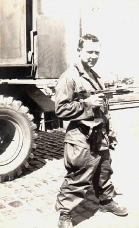 Hace unos días encontré por casualidad en una web extranjera un arma a la venta que hacía muchos años 60