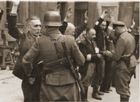 Hace unos días encontré por casualidad en una web extranjera un arma a la venta que hacía muchos años 60