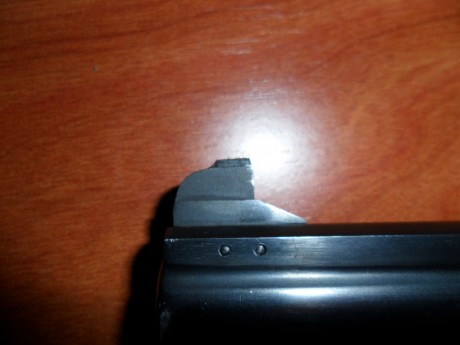 buenas.
hace poquito compre un revolver astra mach de 6"

tengo un problema y es que dejando el alza 160