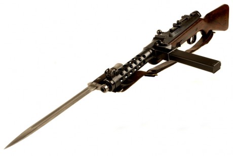 Hace unos días encontré por casualidad en una web extranjera un arma a la venta que hacía muchos años 60