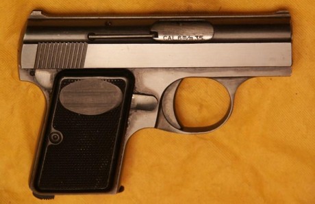 Hace unos días encontré por casualidad en una web extranjera un arma a la venta que hacía muchos años 40